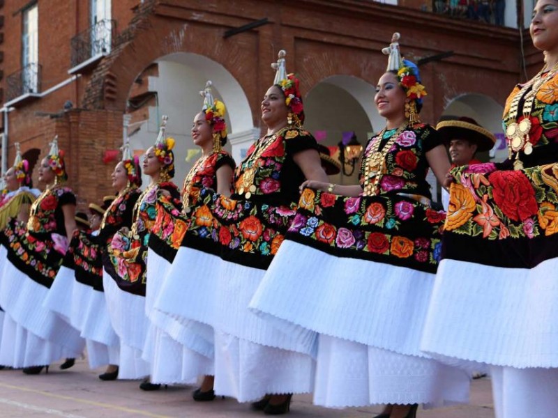 Tehuantepec fija posicionamiento de participación en Guelaguetza