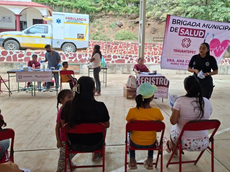 Tehuantepec fortalece brigadas médicas y anuncia ampliación de atención comunitaria gratuita