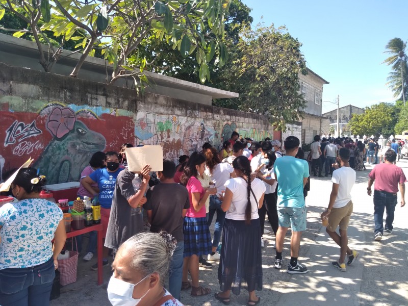 Tehuantepec registra alta aceptación en vacunación a menores de edad