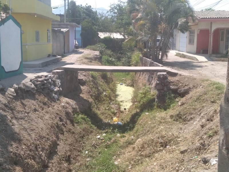 Temen colapso de canal pluvial en Puente de San Cayetano