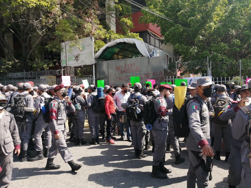 Temen que SE quiera desaparecer escuela militarizada de Berriozábal