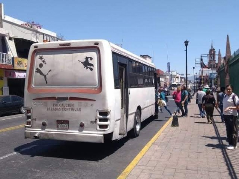 Temen transportistas posible aplazamiento de regreso a clases presenciales