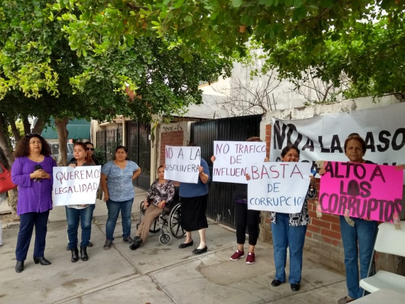 Temen vecinos por salud ante instalación de gasolinera