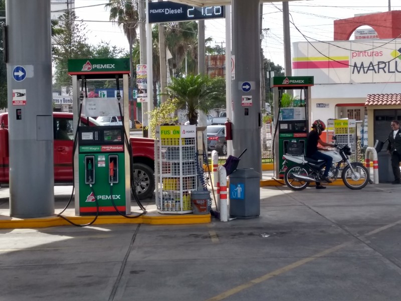 Tepic inicia con desabasto de gasolina