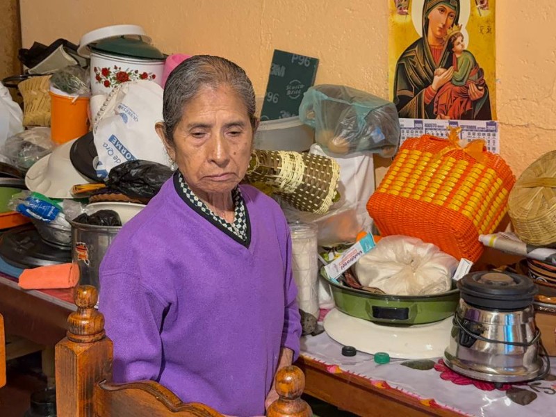 Teresa de 82 años enfrenta sola la pérdida de su casa