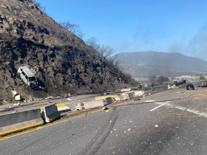 ¡Terrible accidente! sobre la autopista Tepic-Guadalajara deja varios muertos