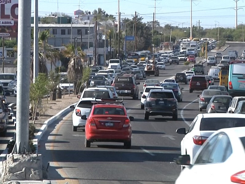 Terrible embotellamiento 2 horas de camino real hacia el centro