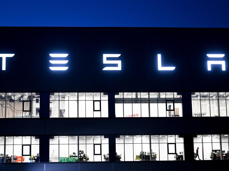 Tesla reduce sus precios nuevamente para incentivar el mercado