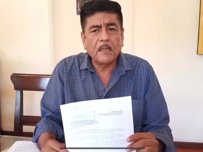 Tesorero presento denuncia al alcalde Pluma Hidalgo por presuntas irregularidades administrativas