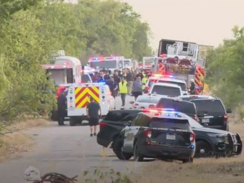 Texas: Hallan cadáveres de 46 migrantes en tráiler abandonado