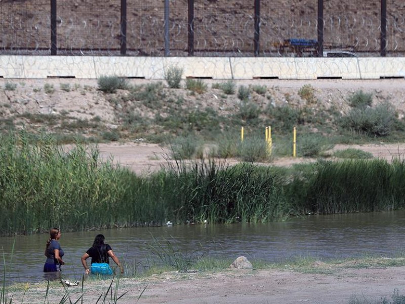 Texas ofrece 567 hectáreas para centro de detención migrante