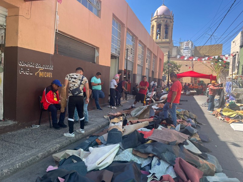 Comerciantes piden seguir comprando pieles, refieren que han bajado las ventas