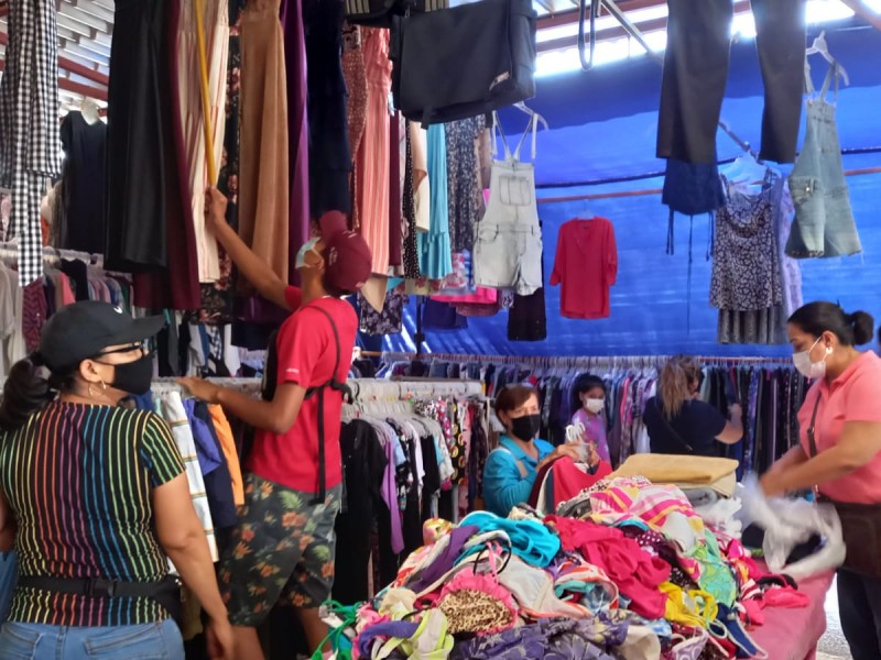 Tianguis el Parralito lugar fayuquero y de mucha tradición