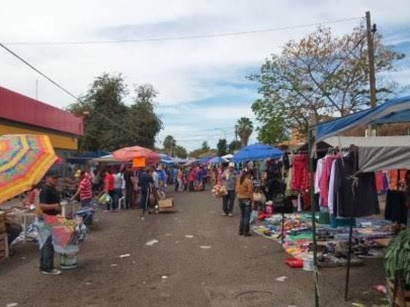 Tianguistas donarán juguetes a niños marginados en Culiacán