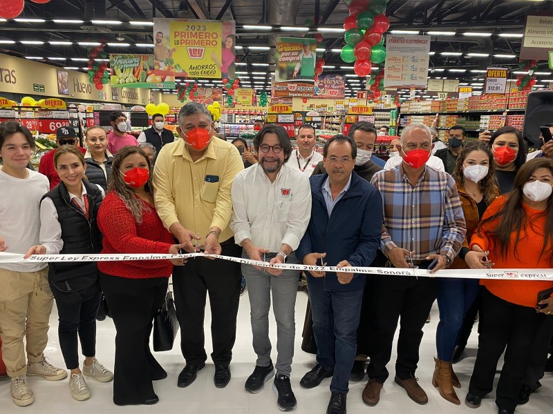 Tienda comercial abre sus puertas en Empalme