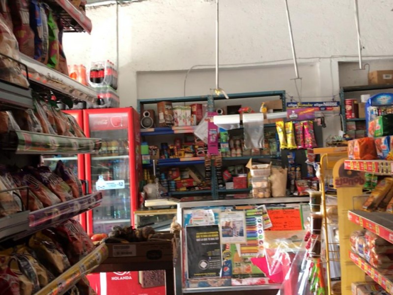 Tienditas se ven afectadas por contingencia