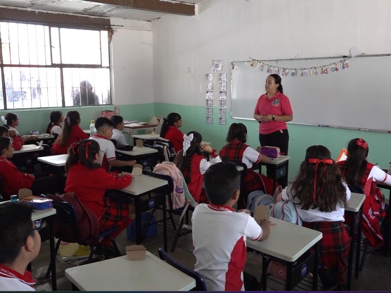 Tienen escuelas nuevos maestros, pero hace falta personal de apoyo