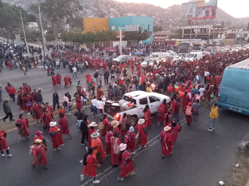 Triquis protestan en 43 aniversario del inicio de MULT