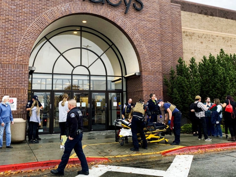 Tiroteo en centro comercial en EU deja dos muertos