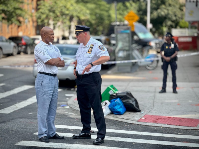 Tiroteo en Nueva York deja 3 muertos y 9 heridos
