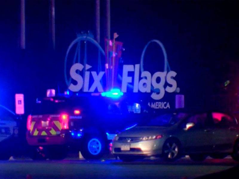Tiroteo en Six Flags de Illinois deja tres heridos
