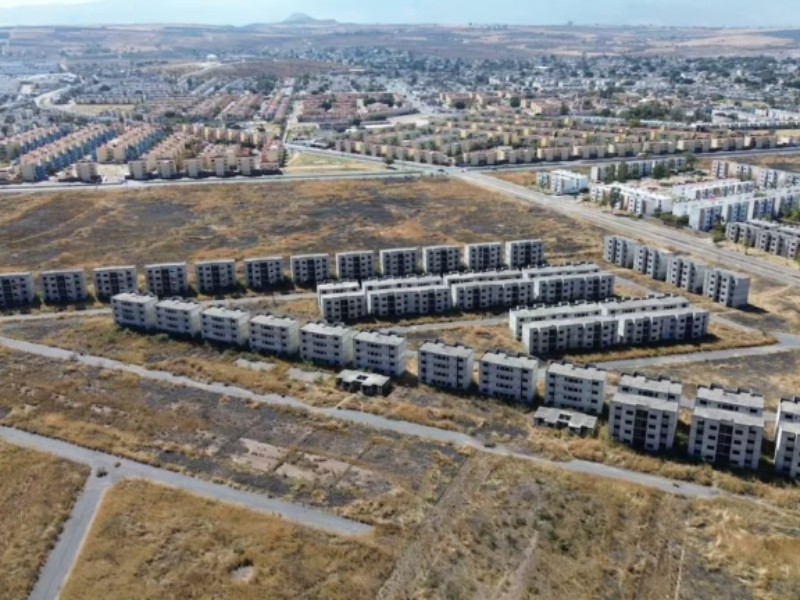 Tlajomulco presentó plan para recuperar hasta 10 mil viviendas abandonadas