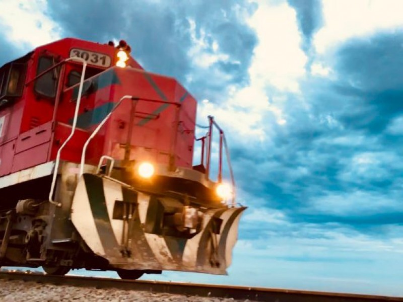 Toca puertas alcalde para que tren pasajero llegue hasta Empalme