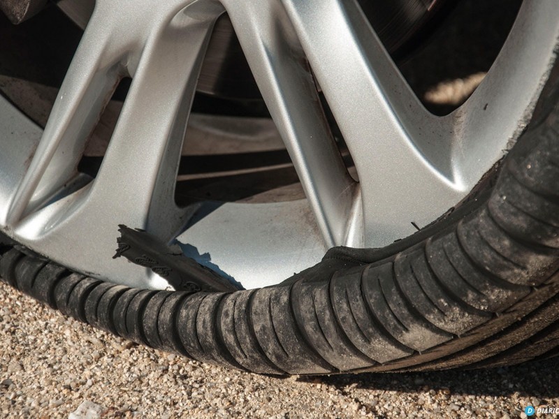 Todavía sin solución dueños de carros dañados por baches