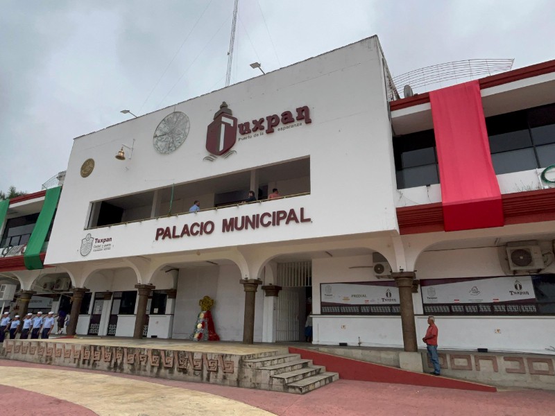 Todo listo para el Grito y desfile cívico en Tuxpan
