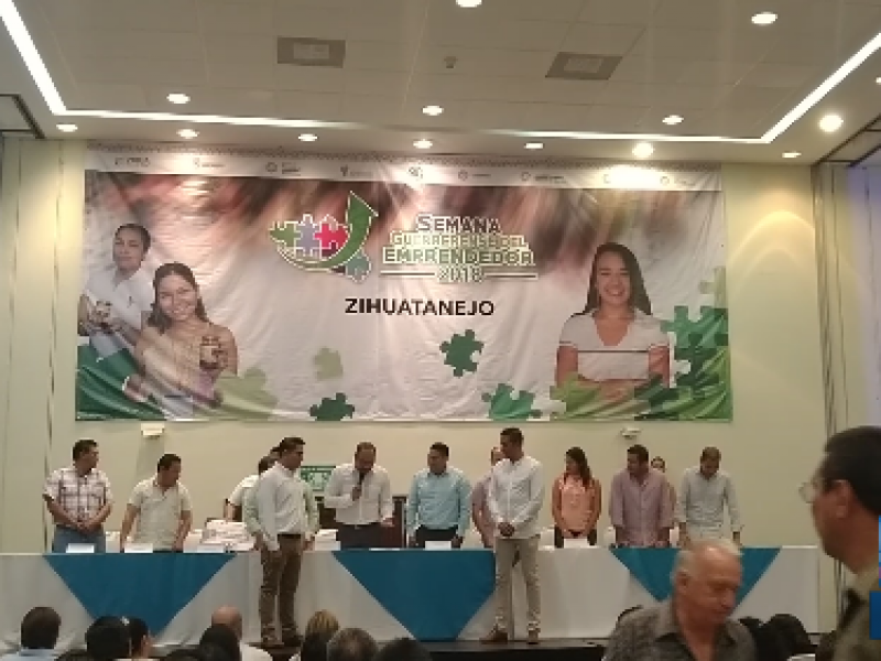 Todo un éxito semana del emprendedor en Zihuatanejo