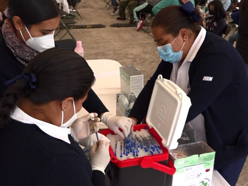 Toluca, Metepec inician vacunación contra Covid-19 en menores 11 años