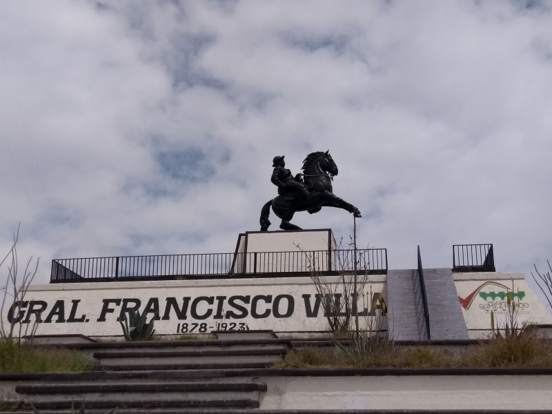 Toma de Gómez Palacio, triunfo de Villa.