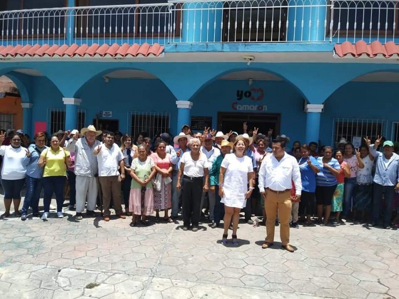 Toma protesta alcaldesa de Camarón de Tejeda