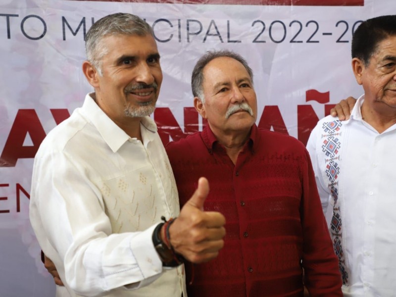 Toma protesta Ángel Torres a nuevo alcalde de Carranza