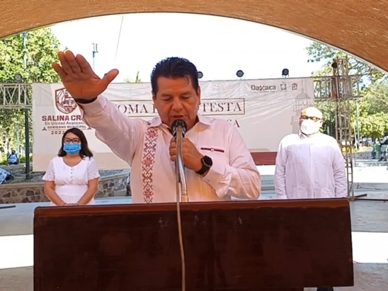 Toma protesta Daniel Méndez como presidente municipal de Salina Cruz