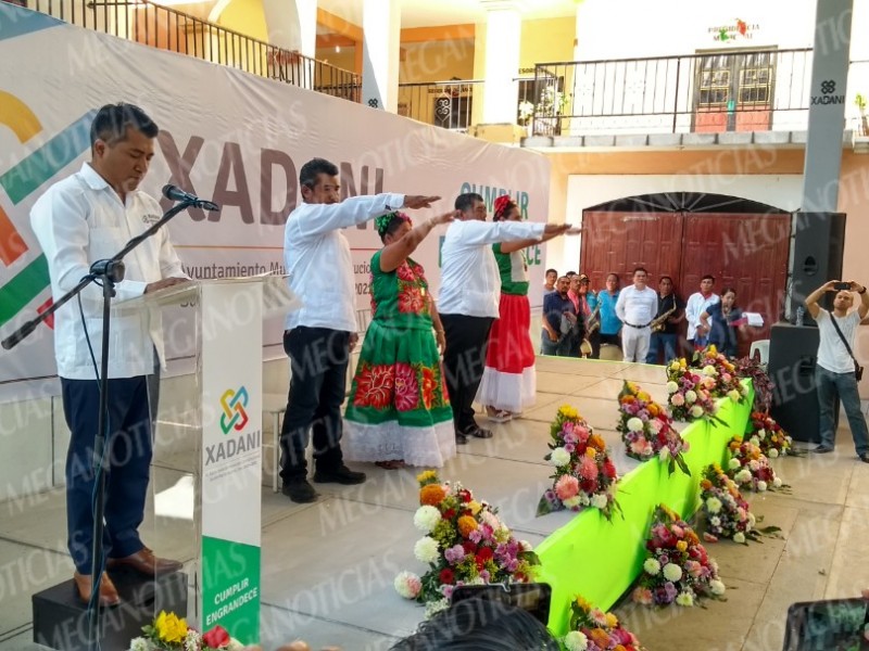 Toma protesta el Cabildo de Santa María Xadani