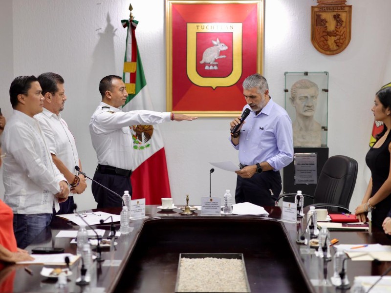 Toma protesta nuevo Secretario de Seguridad Pública en Tuxtla