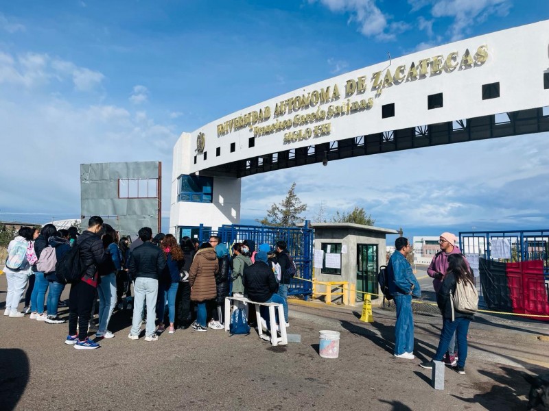 Toman alumnos de Nutrición,  Campus Siglo XXI UAZ