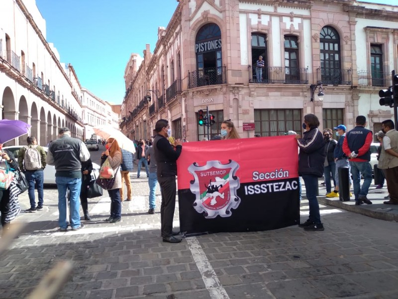 Toman Ciudad Administrativa y calles del Centro Histórico trabajadores Issstezac