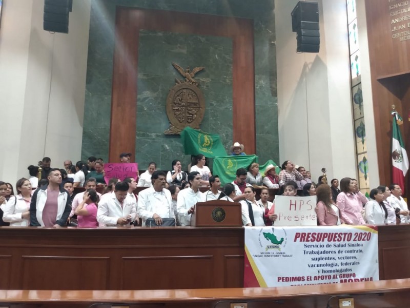 Toman grupos tribuna en Congreso