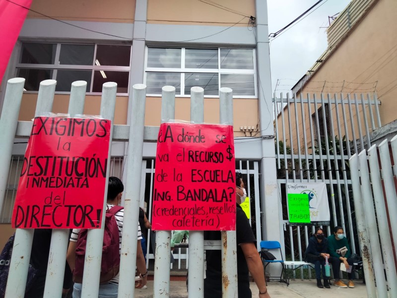 Toman instalaciones escuela de Bachilleres Veracruz en Xalapa