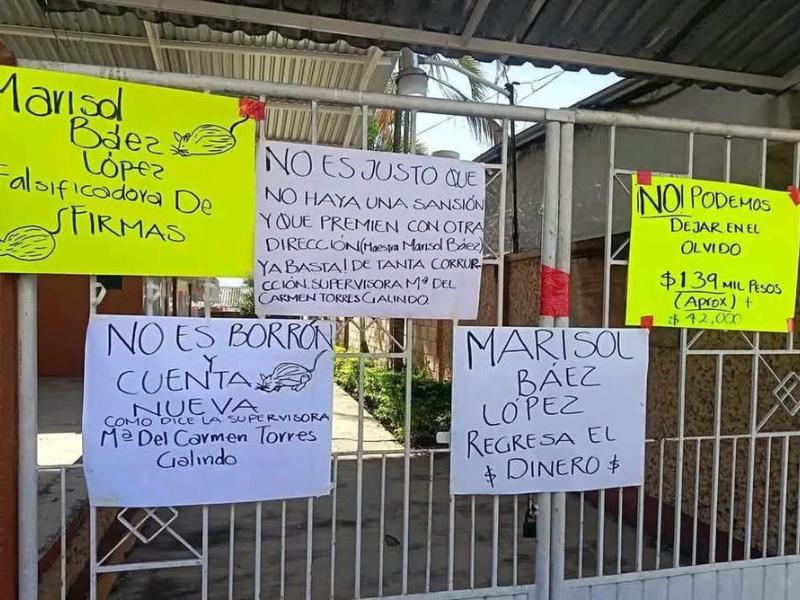 Toman kínder y bloquean carretera Coatepec-Las Trancas por presunto desfalco