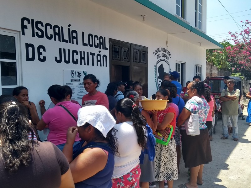 Toman la Fiscalía Local de Juchitán