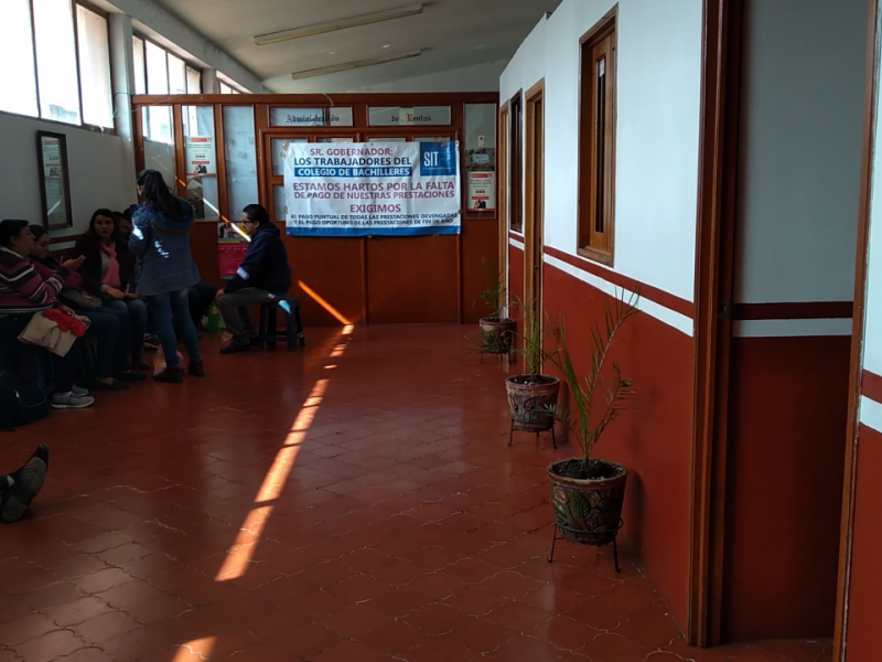Toman oficina de rentas maestros del COBAEM Jiquilpan