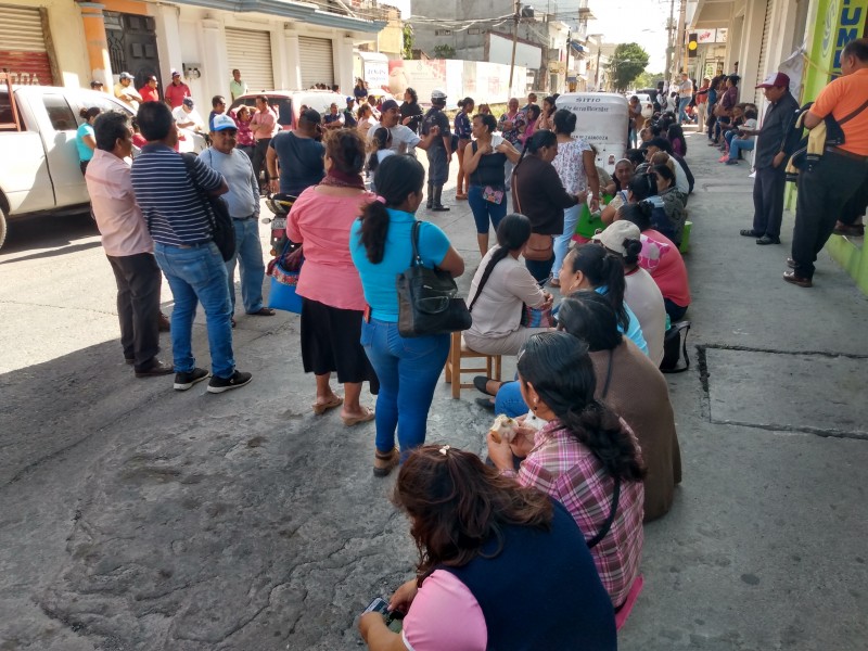 Toman oficinas del Centro Integral de Contribuyentes en Juchitán