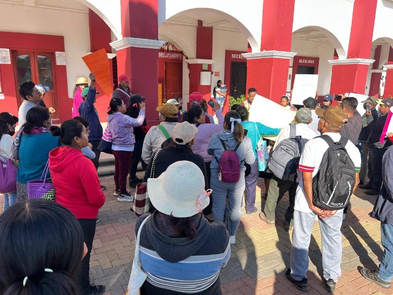 Toman Palacio Municipal de Cuilápam por falta de obras.