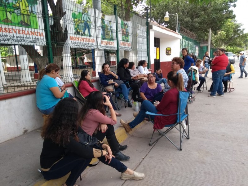 Toman plantel por agresión de menor a compañeros