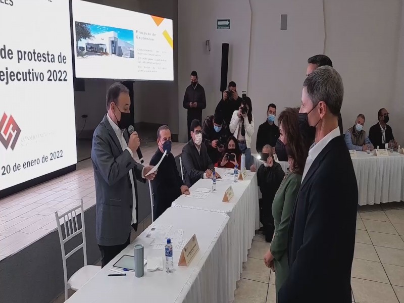 Toman protesta a Maria Elena Gallego como presidenta consejo empresarial