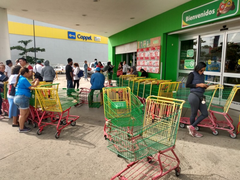 Toman sucursal de Aurrera en Juchitán