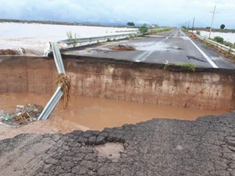 📷Tomar ruta alterna ante desprendimiento de México 15